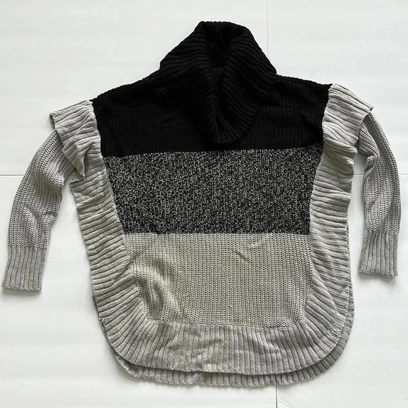 Alya Black and Grey Sweater Sz S/M - Picture 1 of 6
